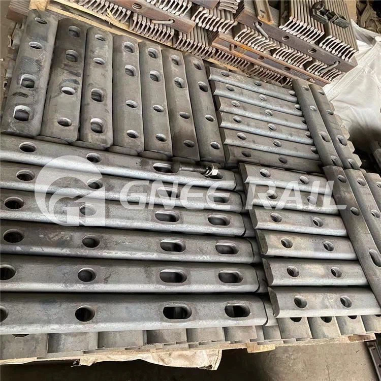 2R65 Railway Plates